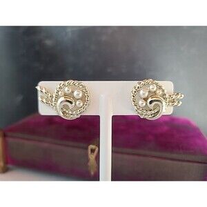 Faux Pearl Gold Tone Clip-on Earrings Vintage, READ